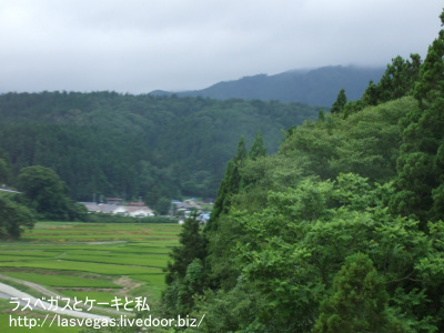 山深い道へ