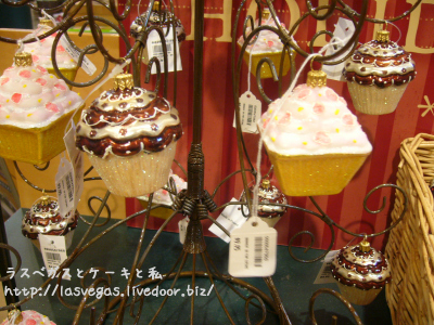 オーナメントもカップケーキ