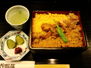 地鶏やの鶏重