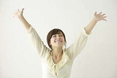 喜ぶ女性