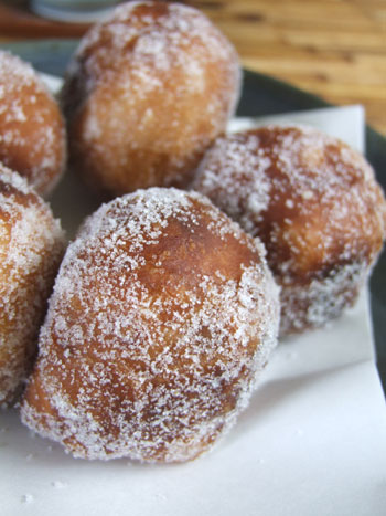 2015-04-07-appledonut