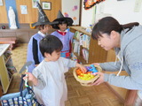 お菓子をくれなきゃ