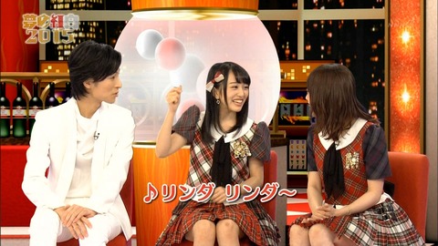 【キャプ画像あり】NHK「夢の紅白2015」でせいいっぱいボケるみーおんwww【AKB48・向井地美音】