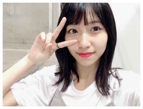 【朗報】HKT48山下エミリーが広瀬すずに見つかる!!!