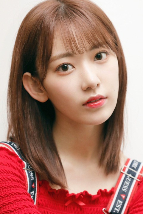 【HKT48】宮脇咲良さんが「VOGUE GIRL」でメイクの秘密などを大公開!