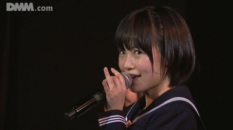 朝長美桜がカメラに気づいた