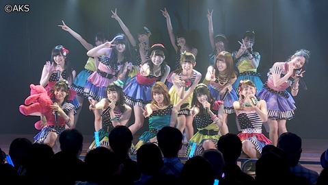 AKB48若手メンバー「毎日SHOWROOMして週末は丸一日握手会。これが本当に私がやりたかったアイドルなのかな…」