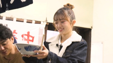【画像】中井りかの飯の食い方が汚らしいんだが