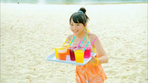 【NMB48】「まさかシンガポール」のMVでジュース運ぶあーやん可愛すぎだろwww【山本彩加】
