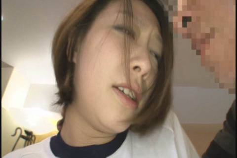 娘と参考書を選ぶシングルマザー_093