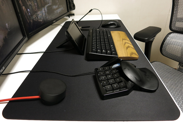 「ゲーミングマウス」←わかる 「ゲーミングキーボード」←わかる 「ゲーミングマウスパッド」←！？