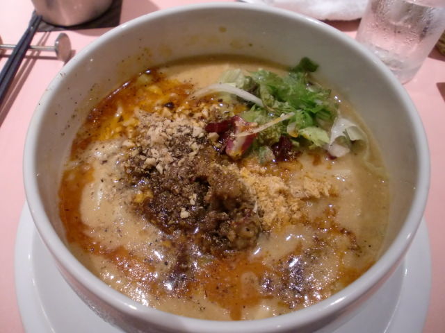 蔭山楼(自由が丘)TANTAN麺