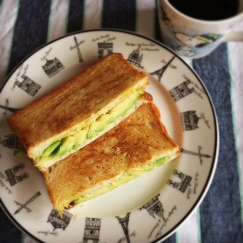 アボカドホットサンド