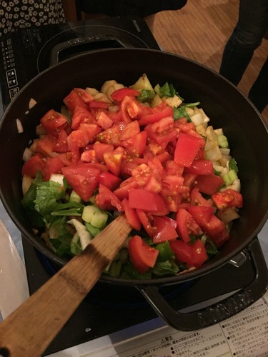 にんにくのスープ作成中