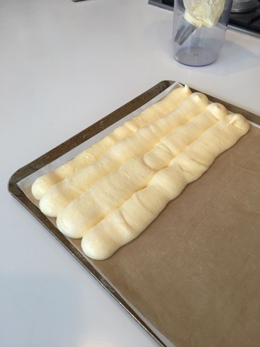 ロールケーキ作成中