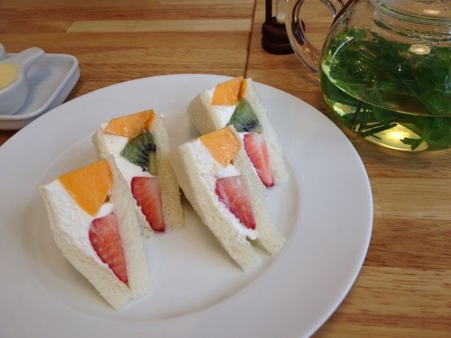 フルーツサンド
