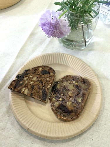 プルーンのパン