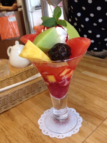 フルーツパフェ