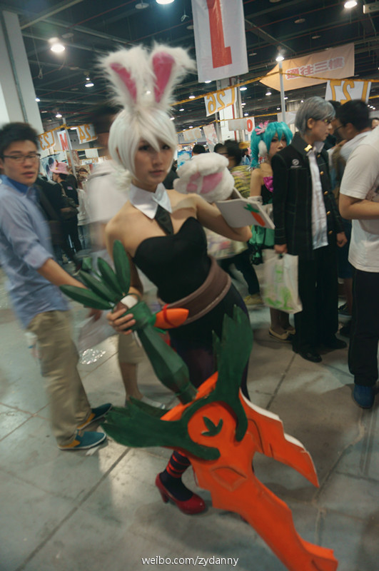 a0b19505gw1e5liqow20uj20er0m8jug