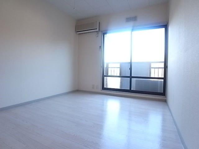 R0015991