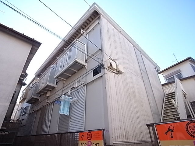 9 067