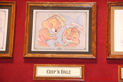 新品★チップとデール 油絵風 額縁 絵 絵画 ★ディズニー Disney TDL 限定450点☆チップとデール Chip＆Dale チップ＆デール