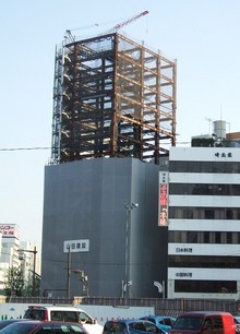 「マービー7」ビル跡地にマンション建設中