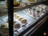 ロールもあるショーケース@maison g TOKYO
