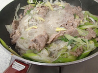 牛肉とねぎの春雨炒め・おろしポン酢P4