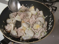 豚肉と里芋のねぎ塩炒めP4