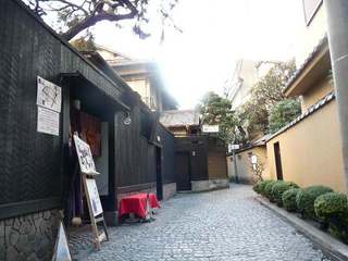 神楽坂、路地裏