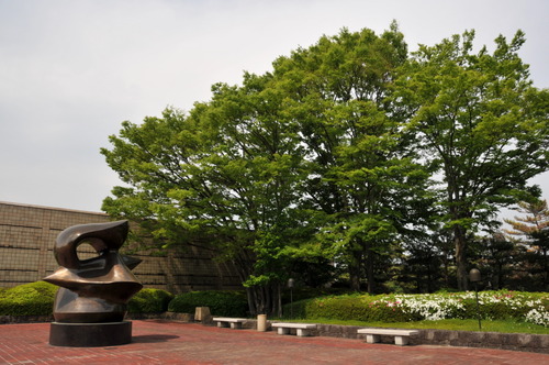 04