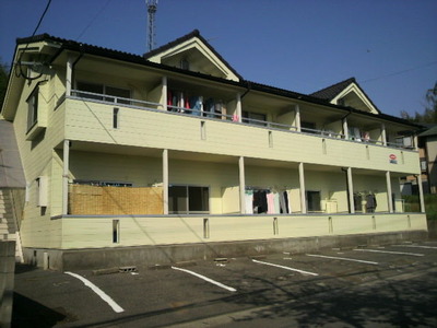 201105181552000