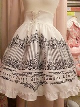 モワティエアイアンゲートスカート