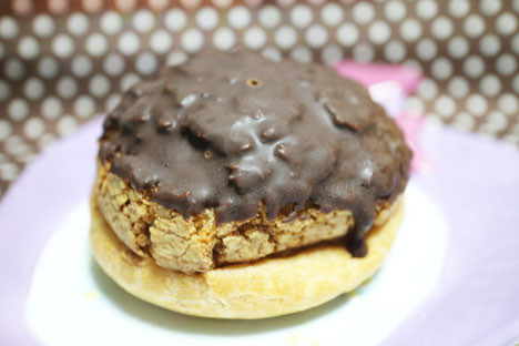 ざくざく食感チョコシュー