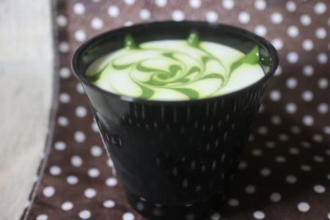 宇治抹茶のなめらかレアチーズ