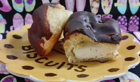 生クリーム仕立てのプチエクレア