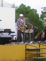 sax211