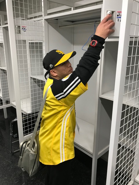 8.選手ロッカー!様になってます!