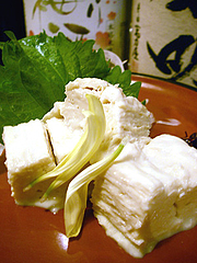 生湯葉刺し 780円