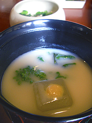 白味噌のお椀