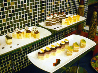 ケーキうまっ!