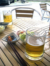 休日のお昼はテラスでのんびり