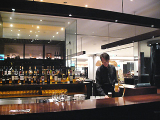 Y’sのBARだよ