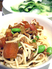 炸醤麺