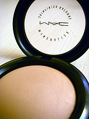 MINERALIZE SKINFINISH NATURAL 320元