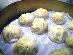 蟹粉小籠包