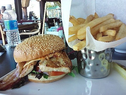 mahi mahi sand