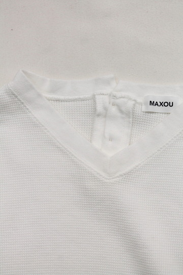 MAXOU Cotton Waffle V&Button Neck WHITE (3)