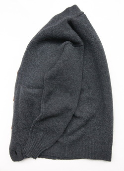 COUNTRY OF ORIGIN 3ply Cardigan CHARCOAL (2)